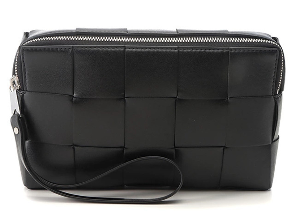 BOTTEGA VENETA Maxi Intrecciato Clutch Bag Calfskin Black